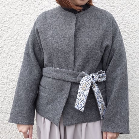 Porter des boutons リバティショートコート