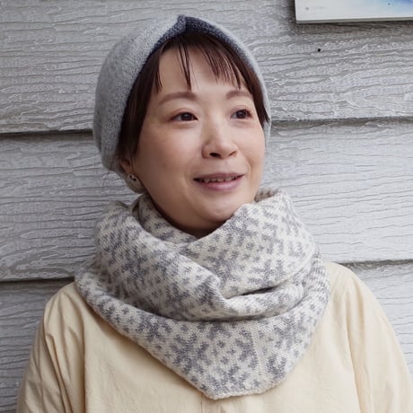 ラトヴィア woolスヌード（グレー系）
