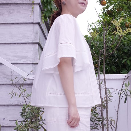 Porter des boutons ピンタックブラウス（カラー：オフホワイト）