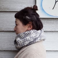 ラトヴィア woolスヌード（グレー系）