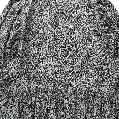 Porter des boutons 【LIBERTY PRINT ドレス】