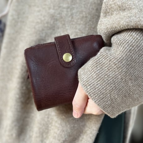 CINQ 二つ折り財布（カラー：ダークブラウン）
