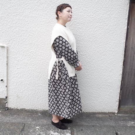Porter des boutons ニットベスト