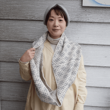 ラトヴィア woolスヌード（グレー系）