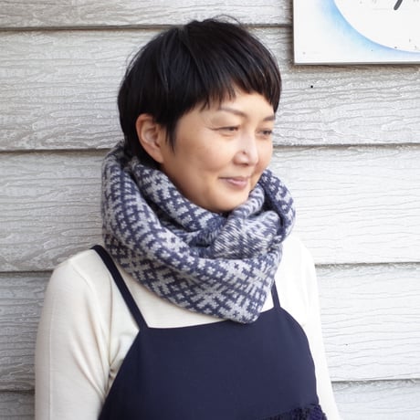 ラトヴィア woolスヌード（ネイビー系）