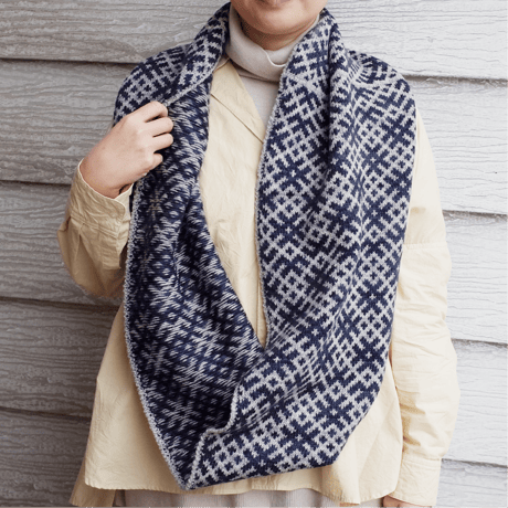 ラトヴィア woolスヌード（ネイビー系）