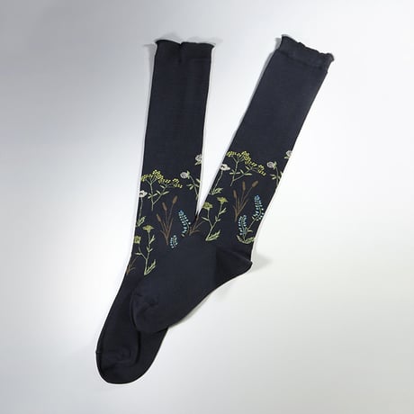 【KURI BOTELLA】floral long socks /  ホワイト、ブラック