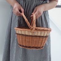 ラトヴィア 蓋つきバスケット