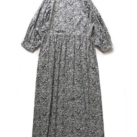 Porter des boutons 【LIBERTY PRINT ドレス】