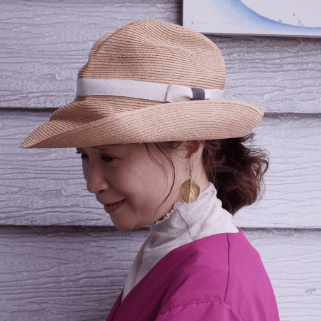 mature ha. BOXED HAT11cm brim plain tape（ivory＋gray ） raffia