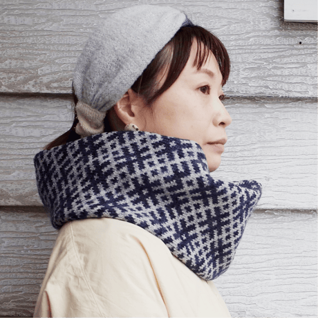 ラトヴィア woolスヌード（ネイビー系）