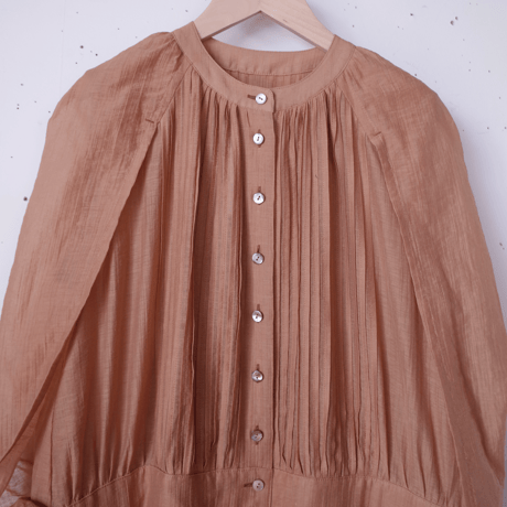 Porter des boutons コクーンワンピース（カラー：オークル）