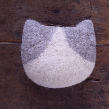 Hand Made Felt NICO ハチワレねこポーチ