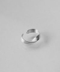 Mebius ear cuff
