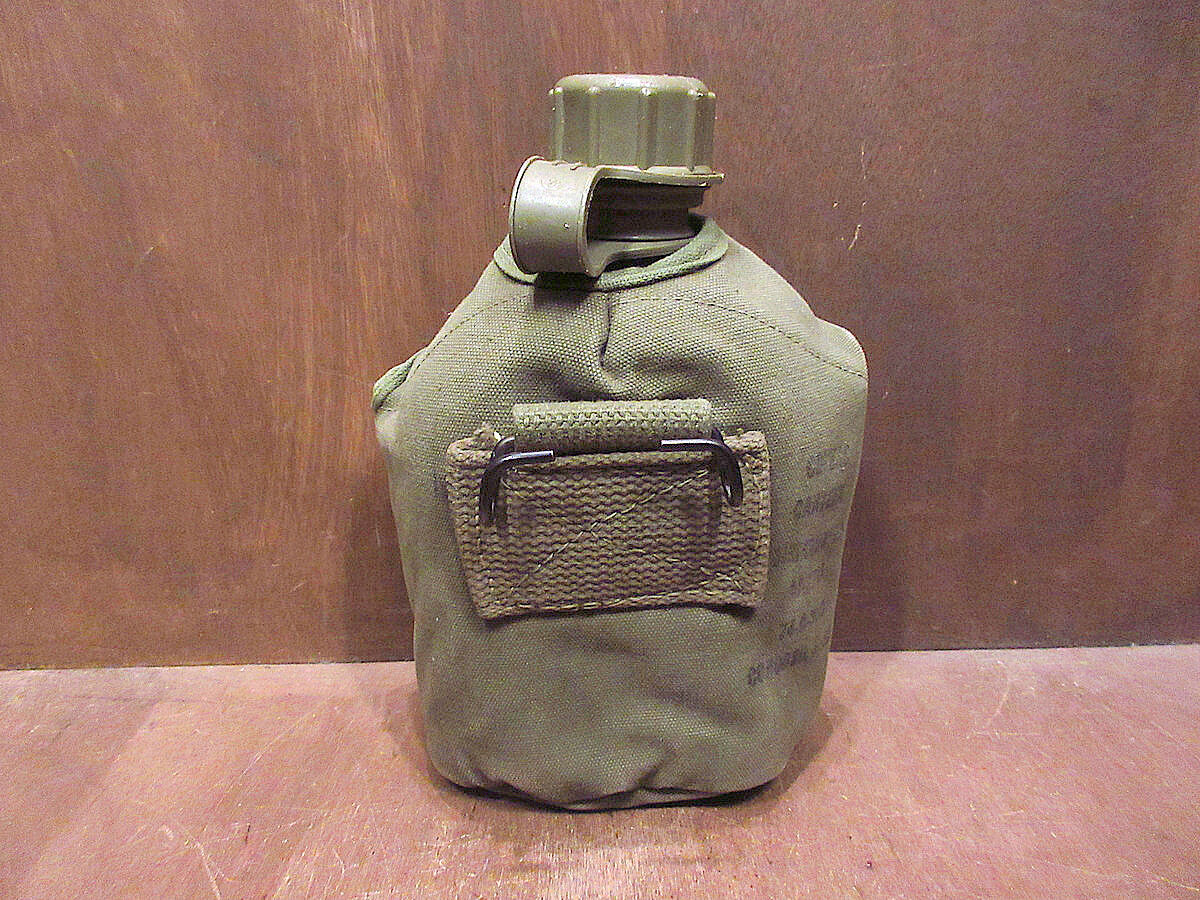 ビンテージ70's○M-1910ステンシル入りカバー付きキャンティーン