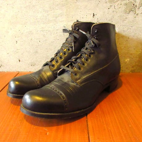 キャップトゥ | STORES