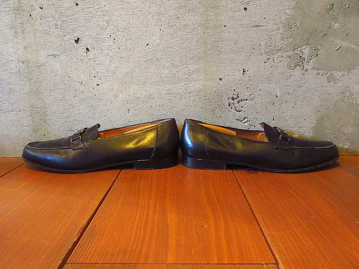 【美品】salvatore ferragamo ローファー ビンテージ 1990s Salvatore Ferragamo Black Leather Loafers – Screaming