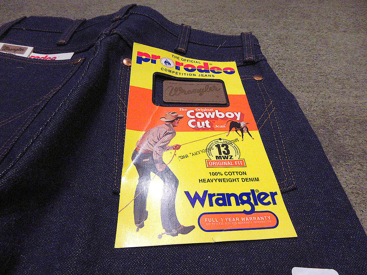 ビンテージ○DEADSTOCK Wrangler 13MWZストレートジーンズ表記