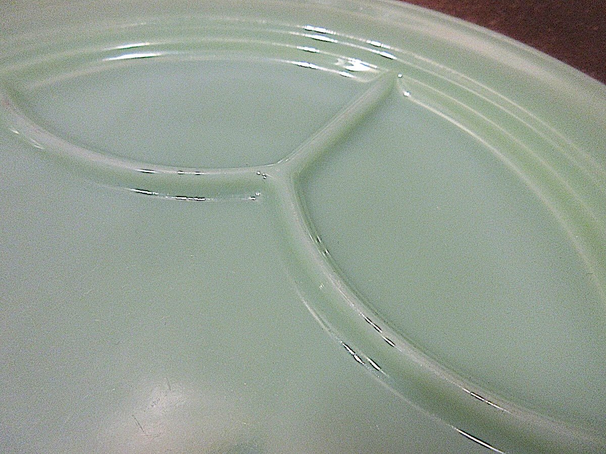 ビンテージ○Fire Kingジェダイ3コンパートメントプレートA○260209n7