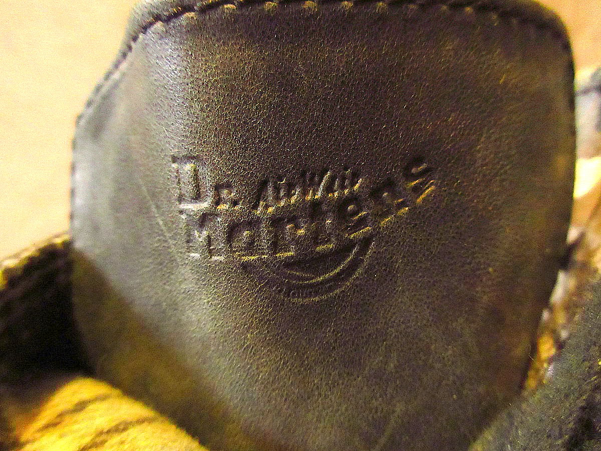 A17893 ドクターマーチン 12ホールブーツ チェック裏地 レザー UK6 A17893 ドクターマーチン 12ホールブーツ チェック裏地 レザー UK6