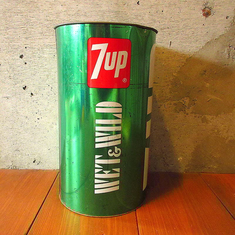 ゲバラ　レア　セブンアップ　ビンテージ　缶　電話　テレフォン　7UP 7UP 缶型電話機です。