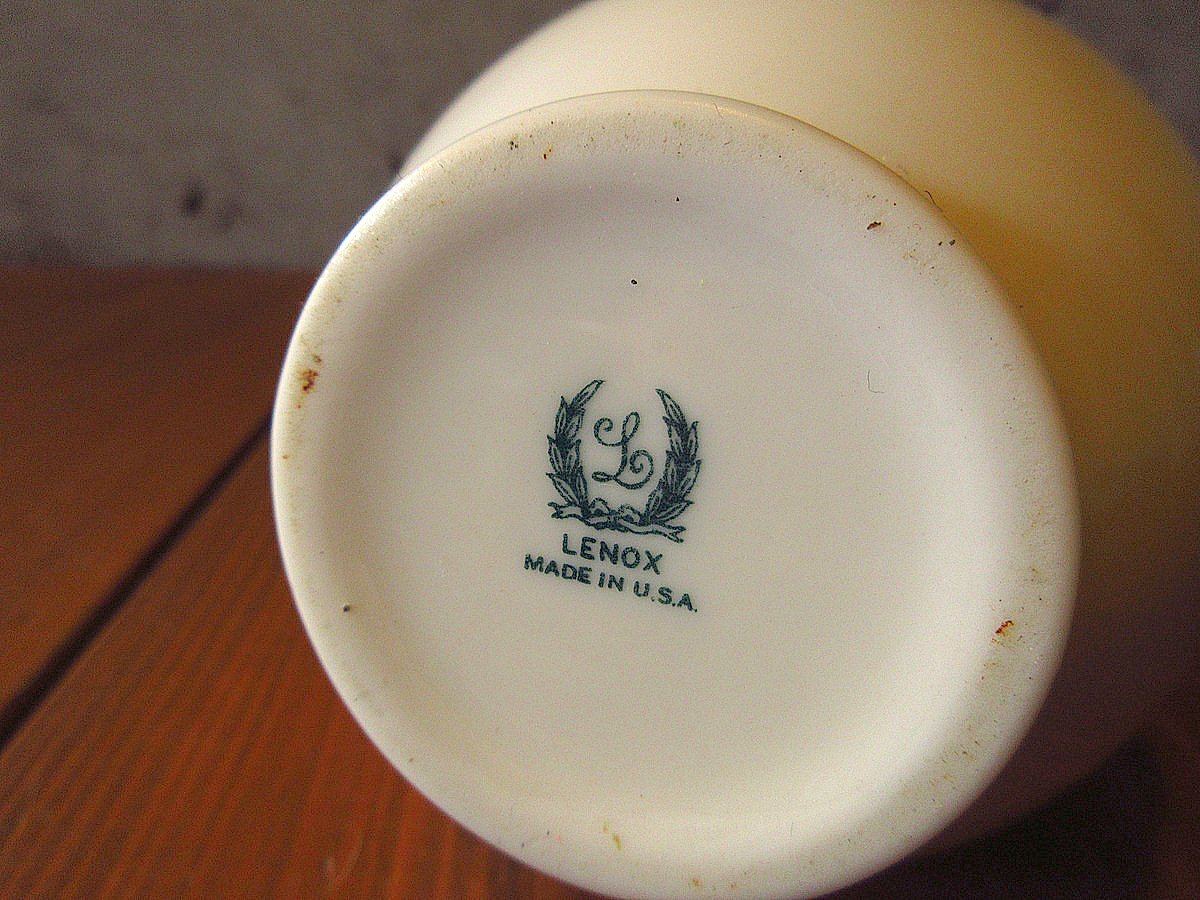 レノックスの花瓶 ビンテージ○LENOXセラミック フラワーベース白○240103k1