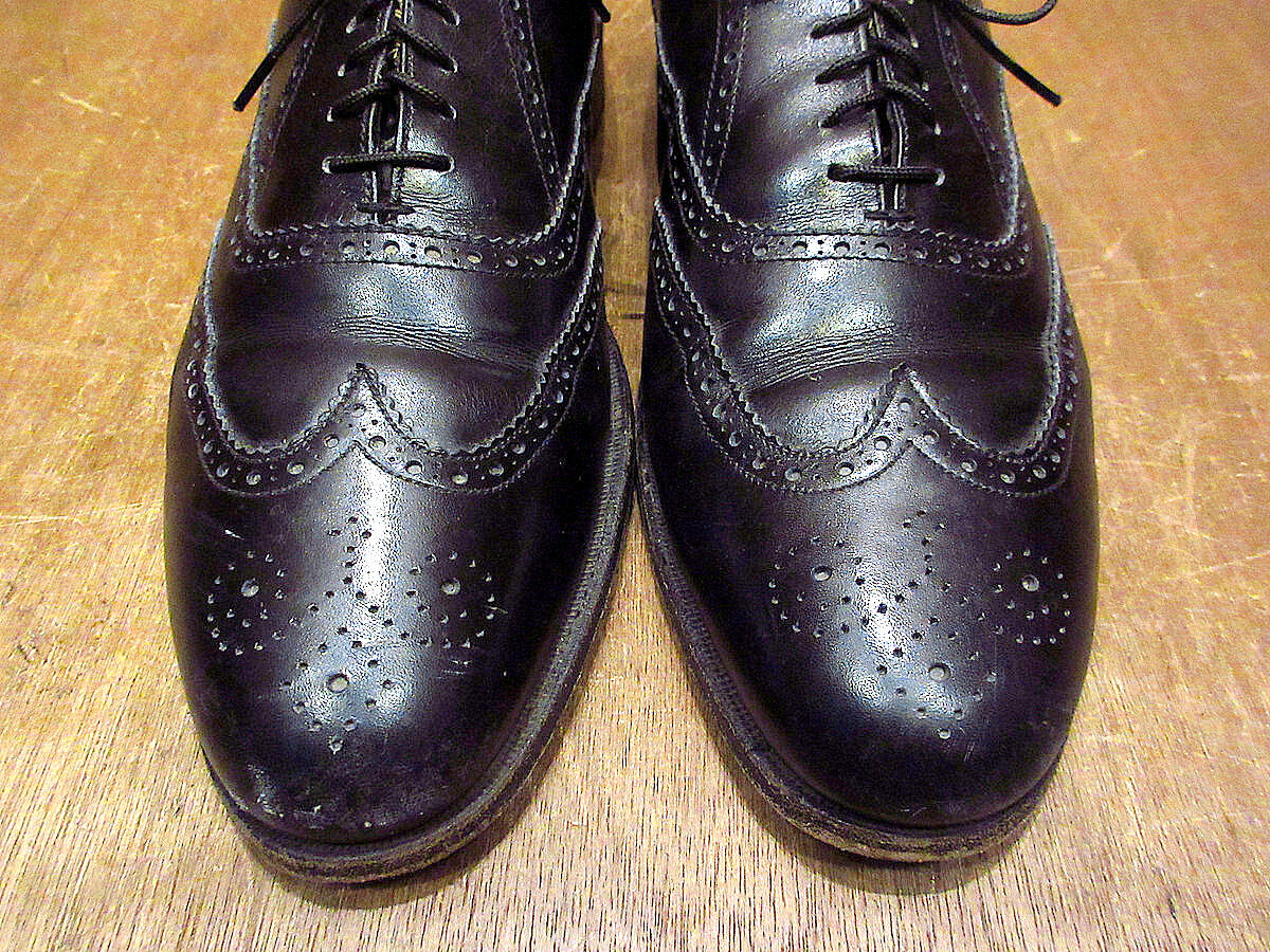 コールハーンの内羽根ウイングチップの出品です。 fit=scale-down,w=1200