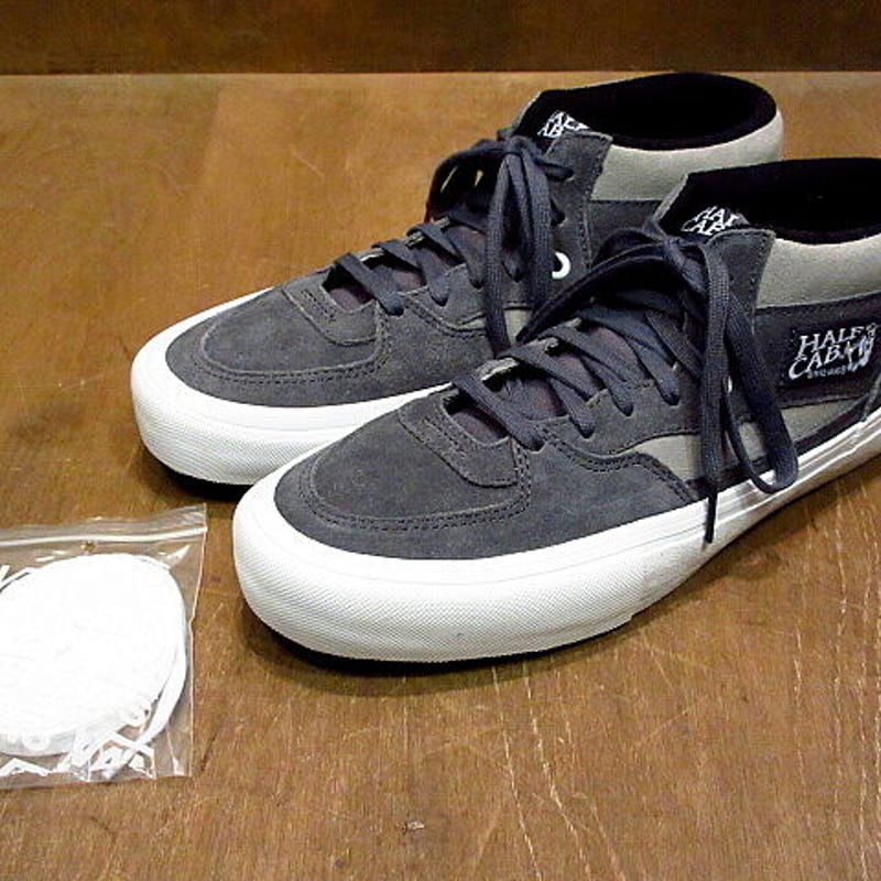 VANS HALF CAB グレー ハイカットスニーカー VANS HALF CAB グレー ハイカットスニーカー