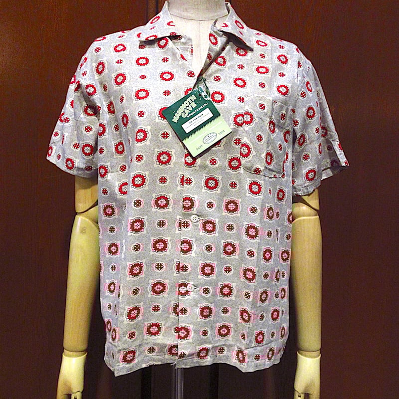 ビンテージ50's○DEADSTOCK MAMMOTH CAVE総柄半袖ループカラー