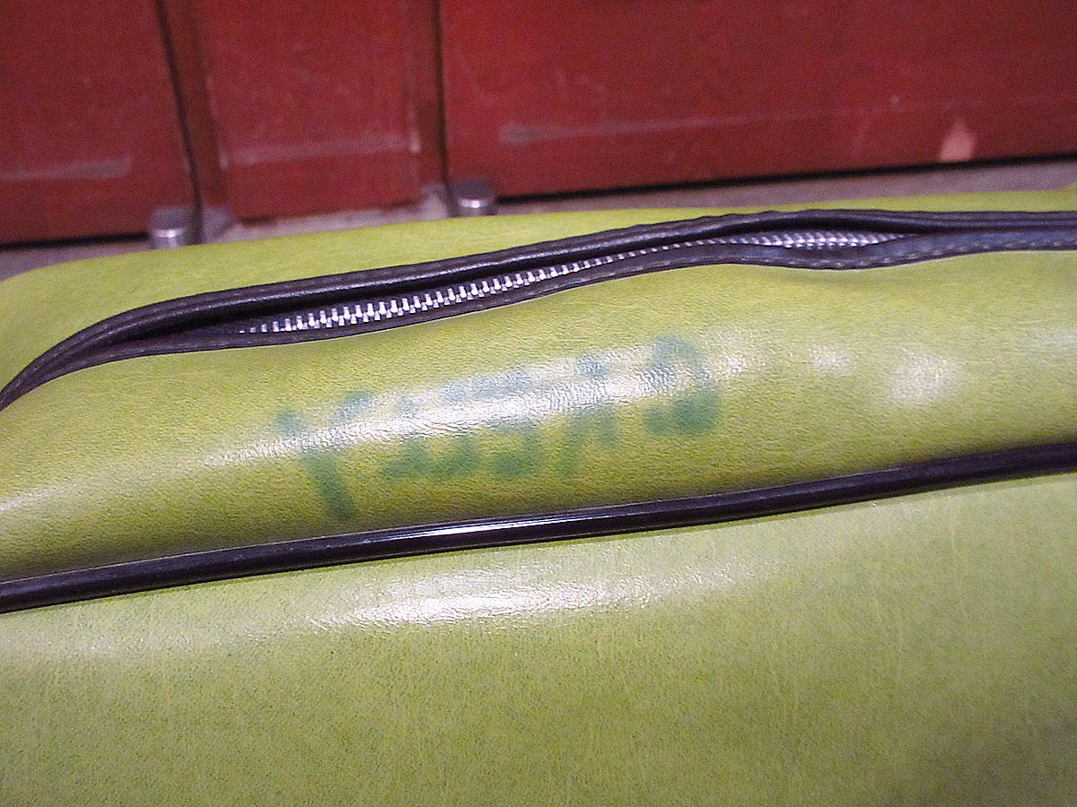 ビンテージ70's○adidasフェイクレザーショルダーバッグ黄緑○240529i8