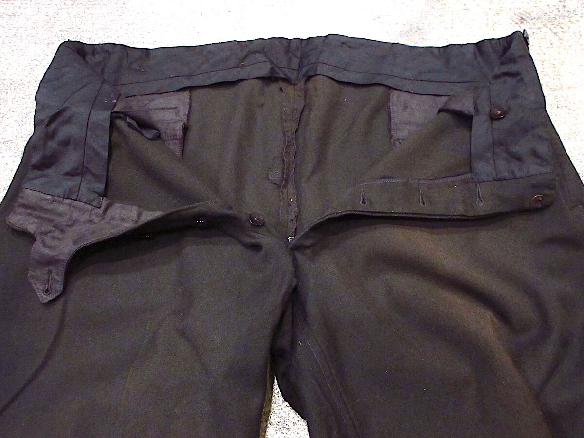 50s ヴィンテージスラックス ギャバジン　ブラック　サスペンダーボタン 古着 50s サスペンダーボタン ネイビー ギャバジン ウール