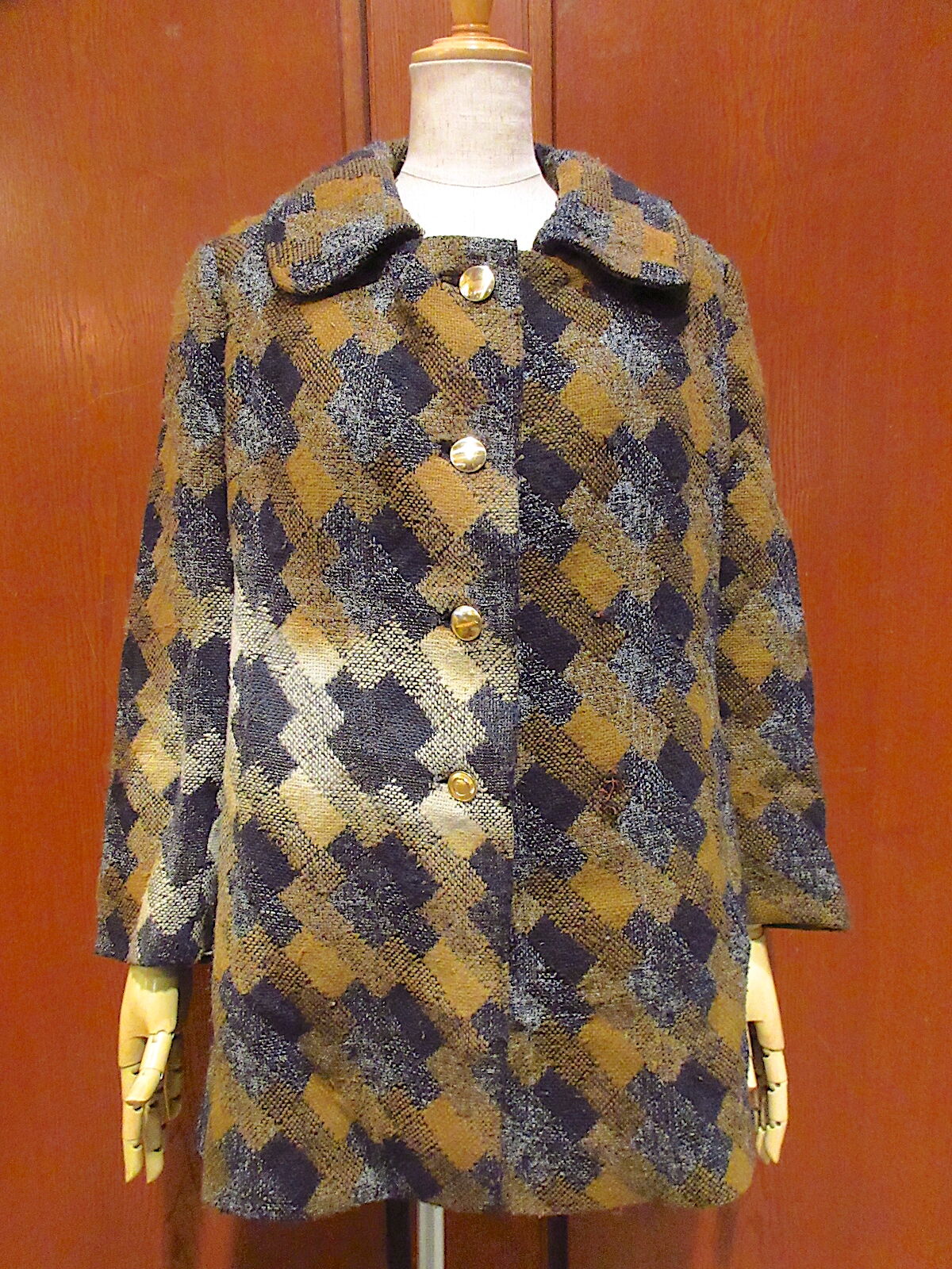 【ヴィンテージ】古着 コート 金ボタン 総柄 キルティング バイカラー レトロ ヴィンテージ】古着 コート 金ボタン 総柄 キルティング バイカラー レトロ
