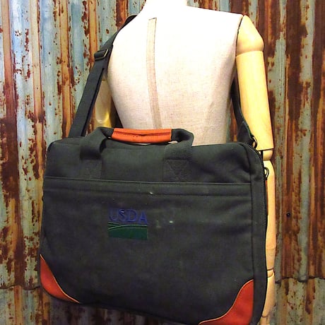 ヴィンテージ　ショルダーバッグ SPINNS ショルダーバッグ バッグ ヴィンテージ加工 バックルショルダー