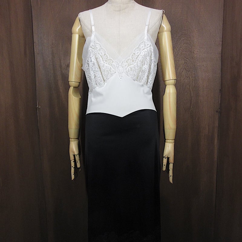 ヴィンテージキャミワンピース USA古着 小花柄 レース 70s ビンテージ~70's○レース刺繍柄キャミソールワンピース白×黒○250622n3