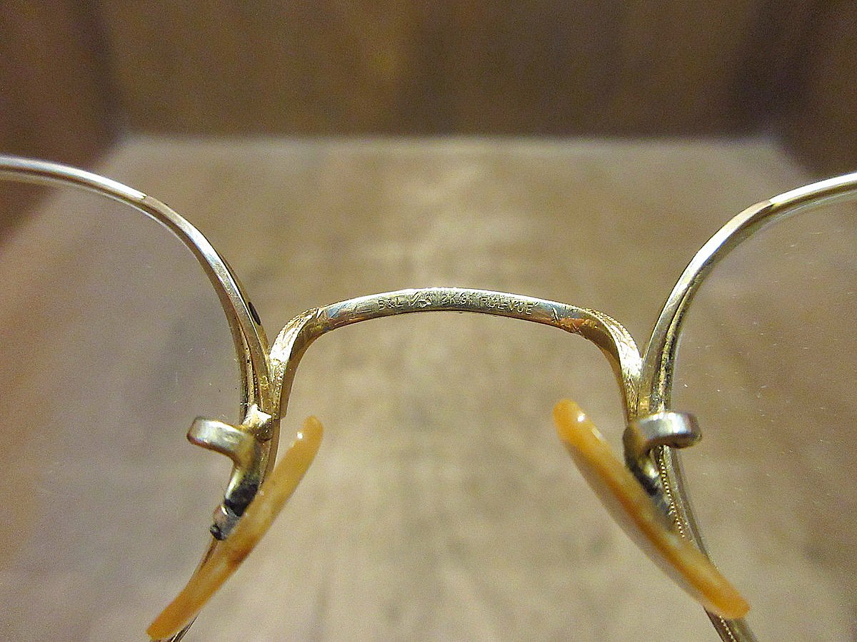 【スーパーセール】 ビンテージ40's○ケース付きB&L 1/10 FUL-VUE彫金ボストン 12KGF メガネ・老眼鏡
