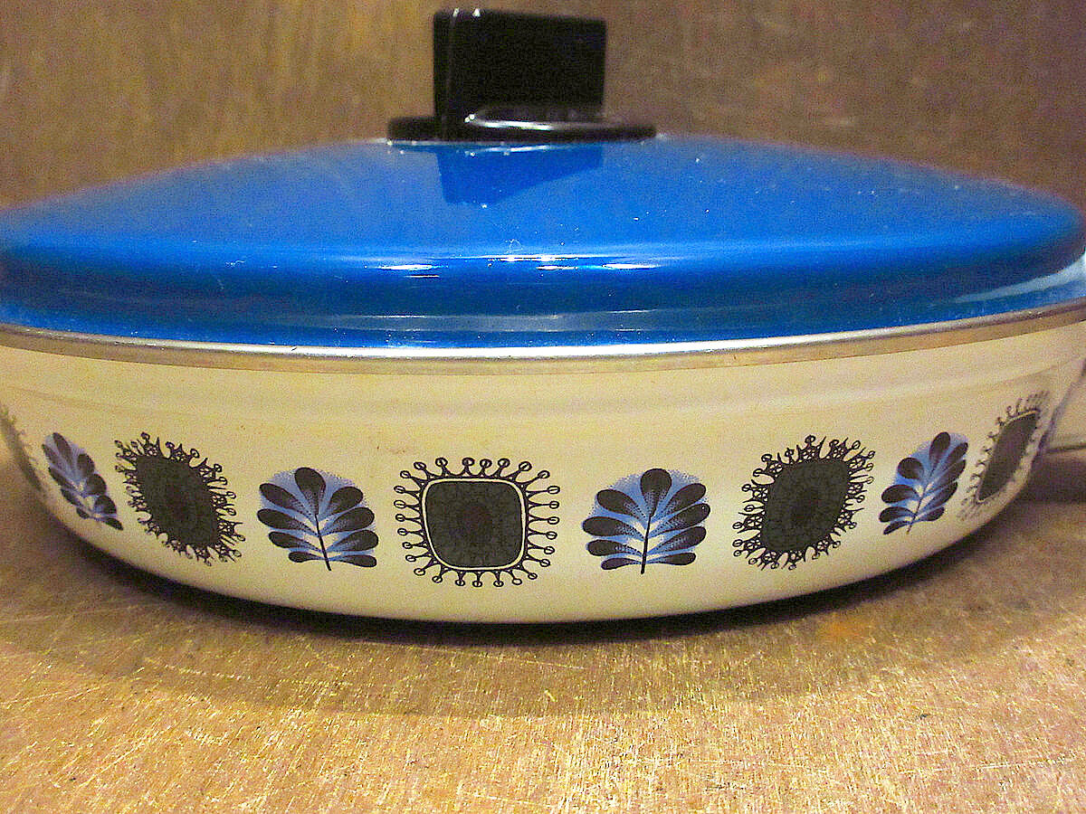 Austria email○蓋付きホーローフライパン○221017k8-tbwrアウトドアUS