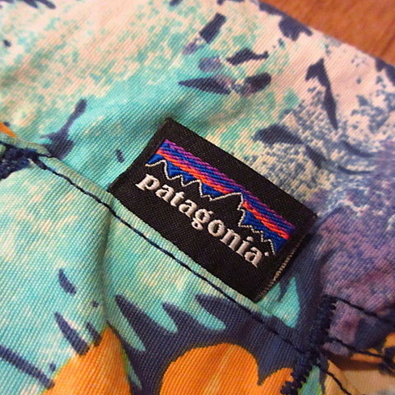 Patagonia○レディース花柄ナイロンバギーズショーツXS