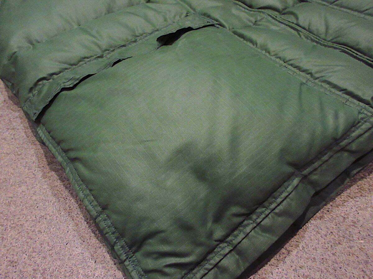 80sビンテージ frostline ダウンベスト 70s-80s frostline “Khaki green color” Down Vest – ataco
