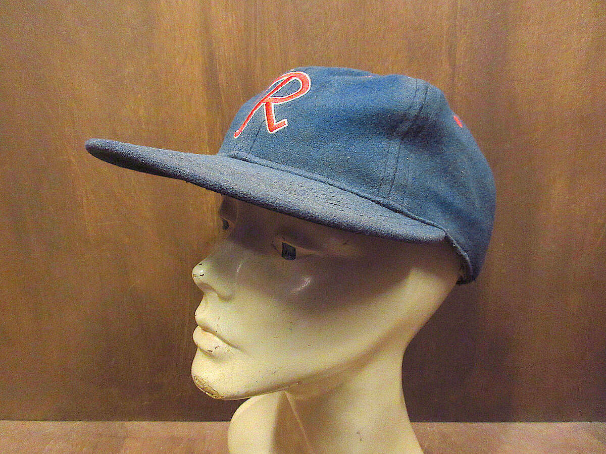 シャネル　ビニールカメリア　ベレー帽　ヴィンテージ　レア シャネルビニールカメリアベレー帽ヴィンテージレア