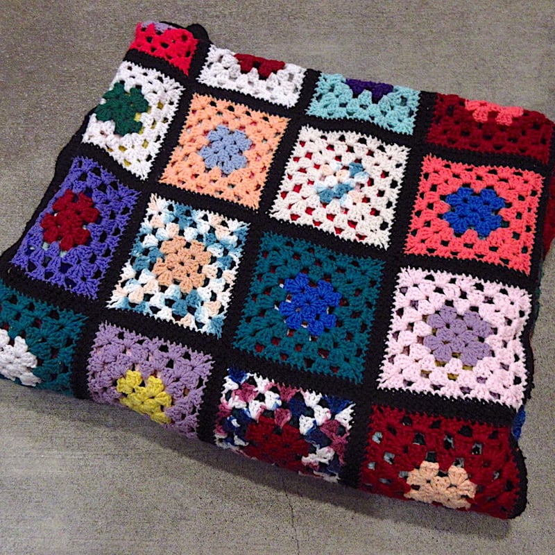 ヴィンテージ　ハンドメイド　ニット　ブランケット　パッチワーク　ラグ　アート ヴィンテージ ハンドメイド ニット ブランケット パッチワーク ラグ アート