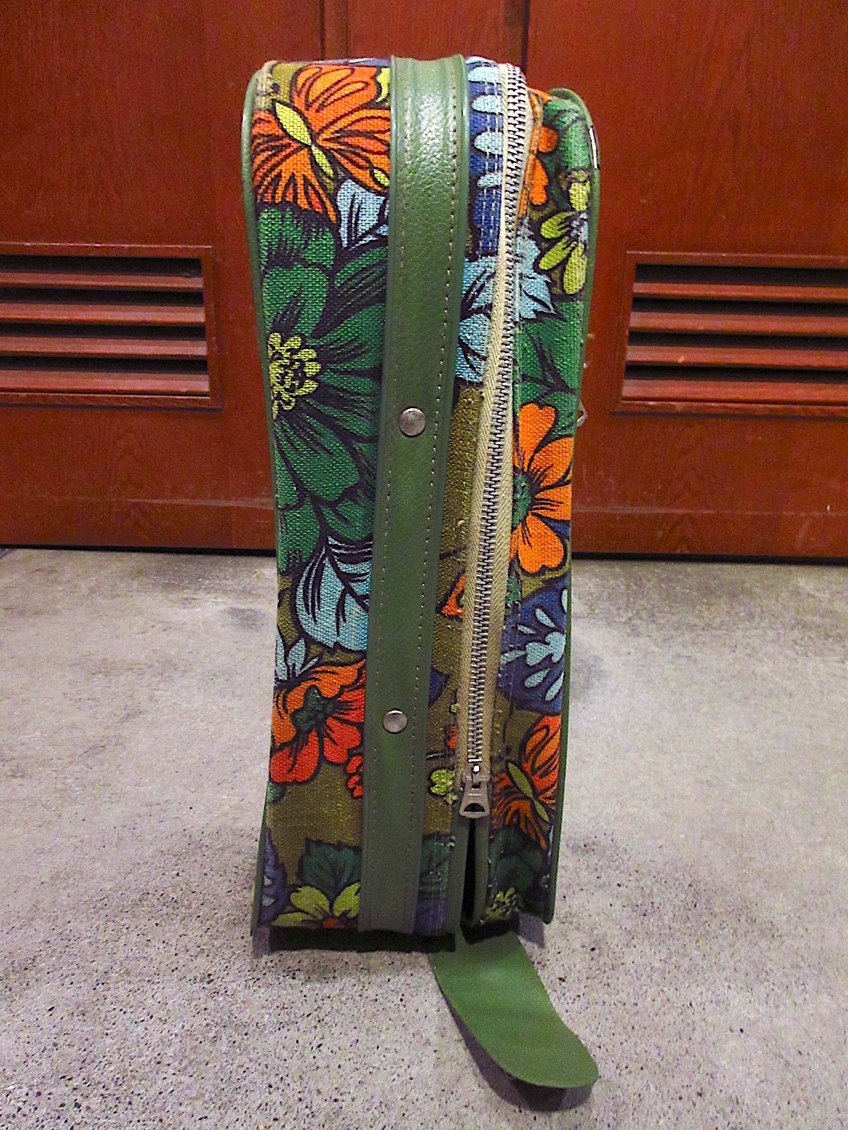 【Bantam Travelware 70's 】レトロ花柄トランク Bantam Travelware 70's 】レトロ花柄トランク Set of 2 Vintage