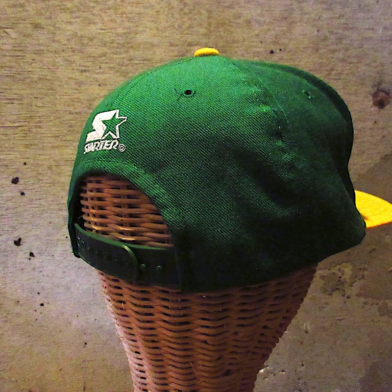 ビンテージ90's○SEATTLE SUPER SONICS刺繍入りスナップバックキャップ