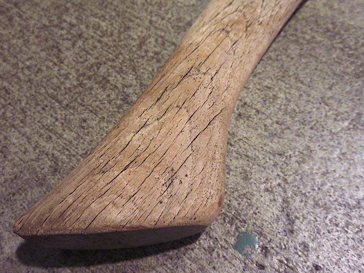 古い金属製アイロン 木製ハンドル　ヴィンテージ　購入前に必ず声をおかけ下さい！ 昭和のお母さんの思い出 ミカゲの鉄製アイロン 木箱付き