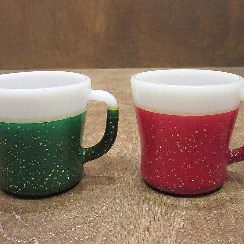 FireKing ファイヤーキング ソルト&ペッパー ポルカドット（赤） 赤系