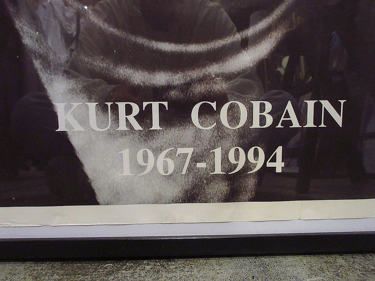 ビンテージ90's○NIRVANA KURT COBAIN 1967-1994額入りポスター○