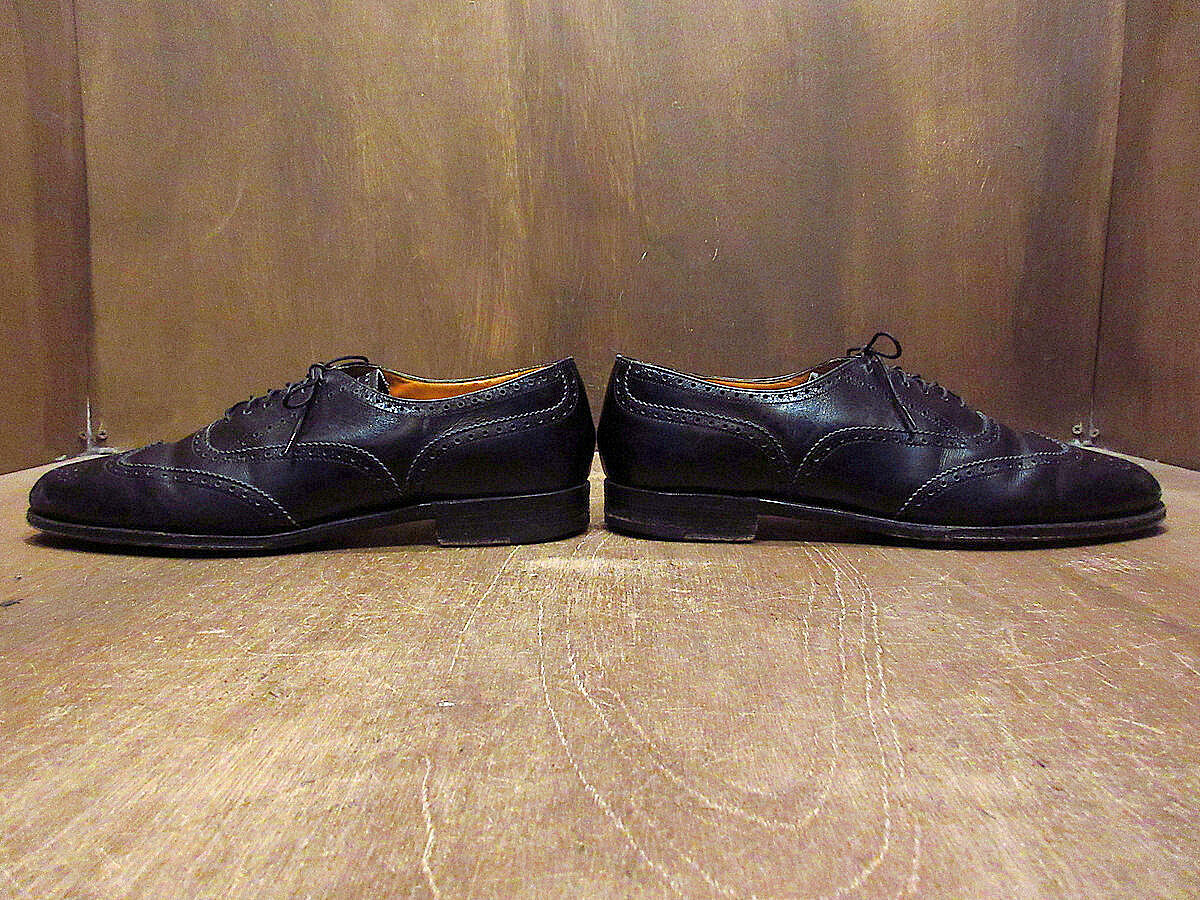 コールハーンの内羽根ウイングチップの出品です。 BENCH MADE ENGLAND○COLE-HAAN内羽根式ウイングチップシューズsize