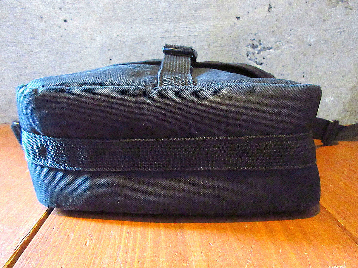ビンテージ90's○Eddie Bauerナイロンショルダーバッグ黒○250528k7-bag