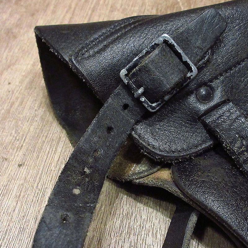 スイス軍Dカン　ミリタリー　レザー スイス軍 M52 レザーベルト ブラウン USED SB062UN 本皮 本革