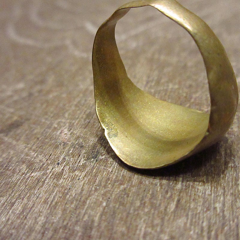 ヴィンテージシグネットリング 真鍮製 ゴールド サムリング 24号 ウクライナ産 ヴィンテージシグネットリング 真鍮製 ゴールド サムリング 24号