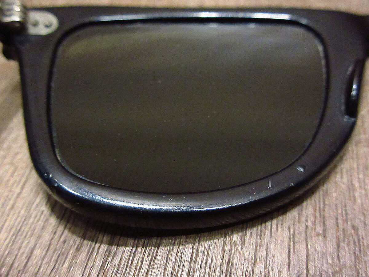 ビンテージ70's80's○ケース付きB&L Ray-Banウェイファーラー黒 ビンテージ70's80's○ケース付きB&L Ray-Banウェイファーラー黒